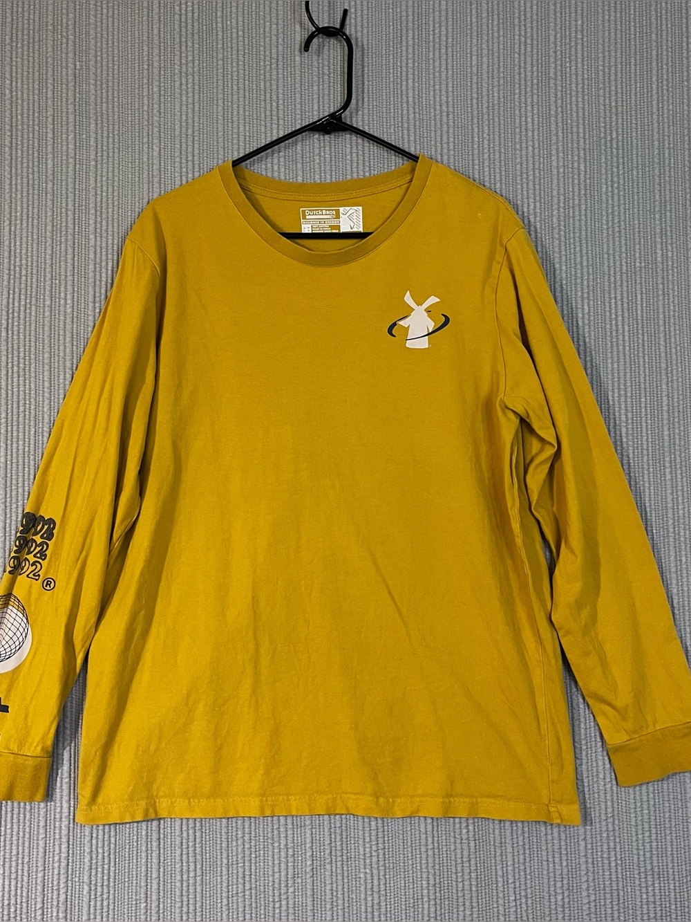 Dutch Bros Coffee Tee T-shirt Mustard Yellow Mens XL Long Sleeve Graphic